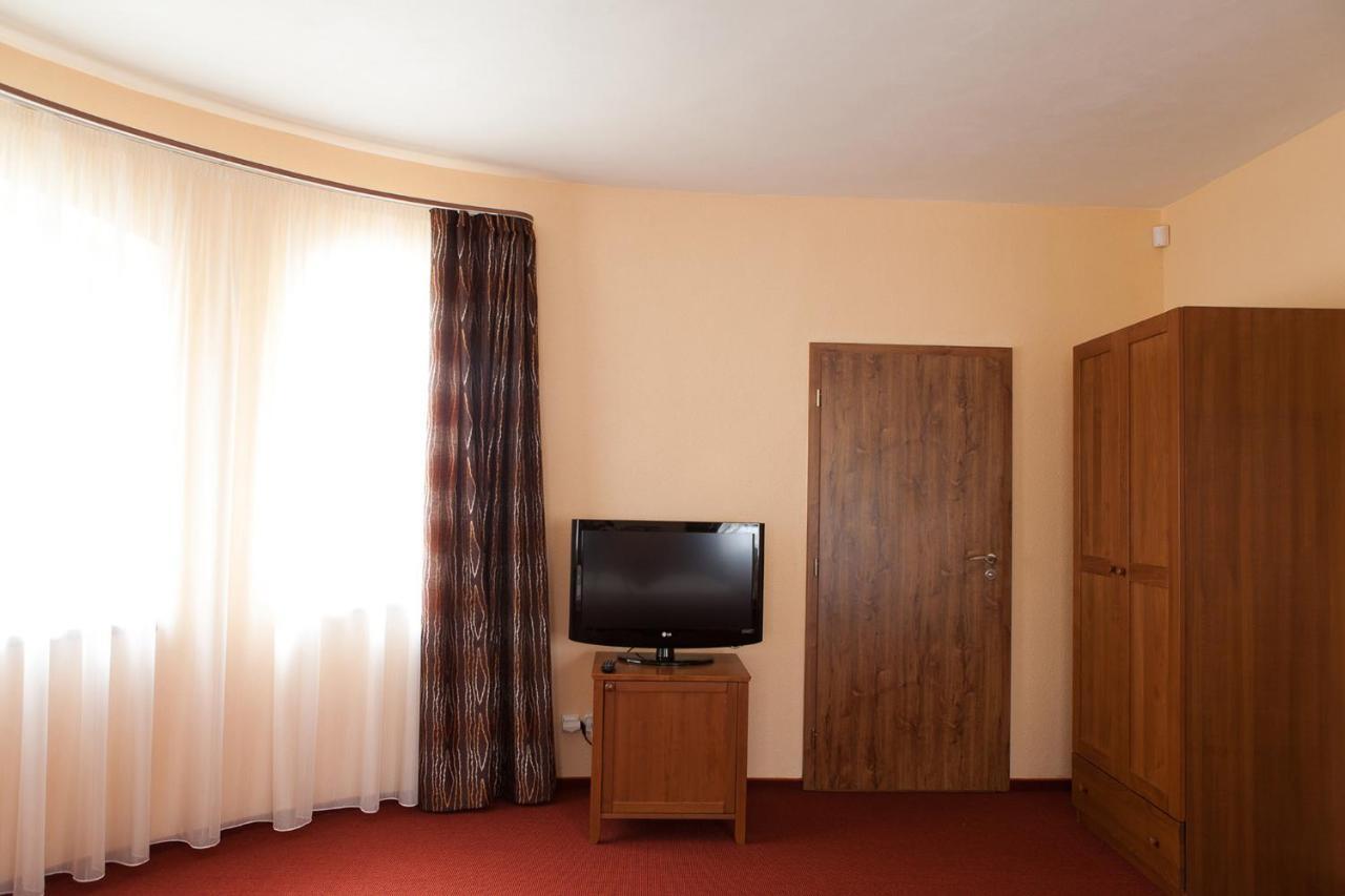 Villa Golf Sliač Екстериор снимка